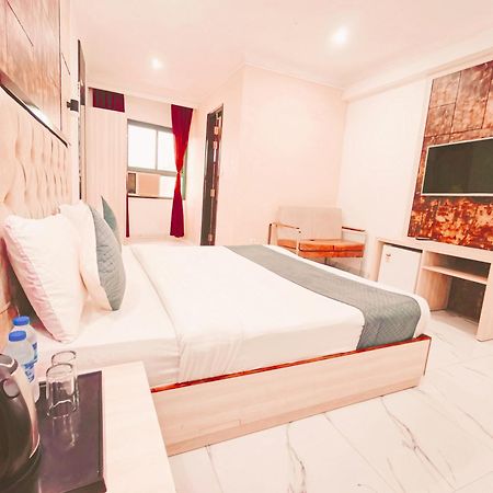 Hotel The Almora By Rs Global Near By Delhi International Airport With - Free Airport Drop New Delhi Extérieur photo