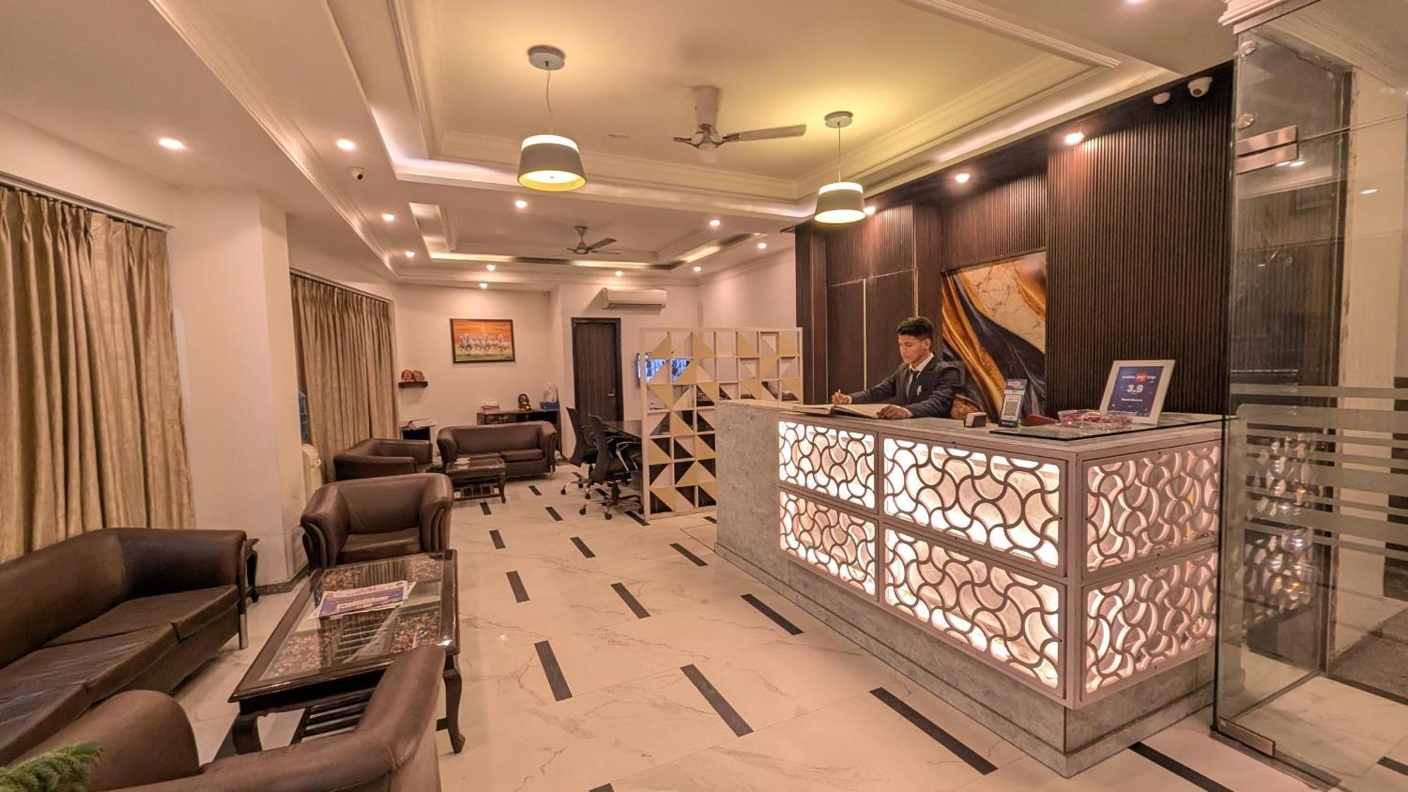 Hotel The Almora By Rs Global Near By Delhi International Airport With - Free Airport Drop New Delhi Extérieur photo