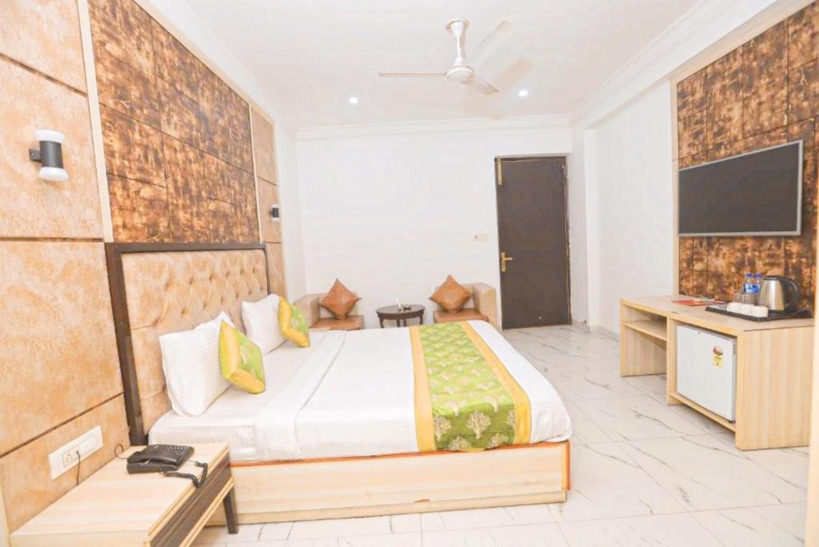 Hotel The Almora By Rs Global Near By Delhi International Airport With - Free Airport Drop New Delhi Extérieur photo