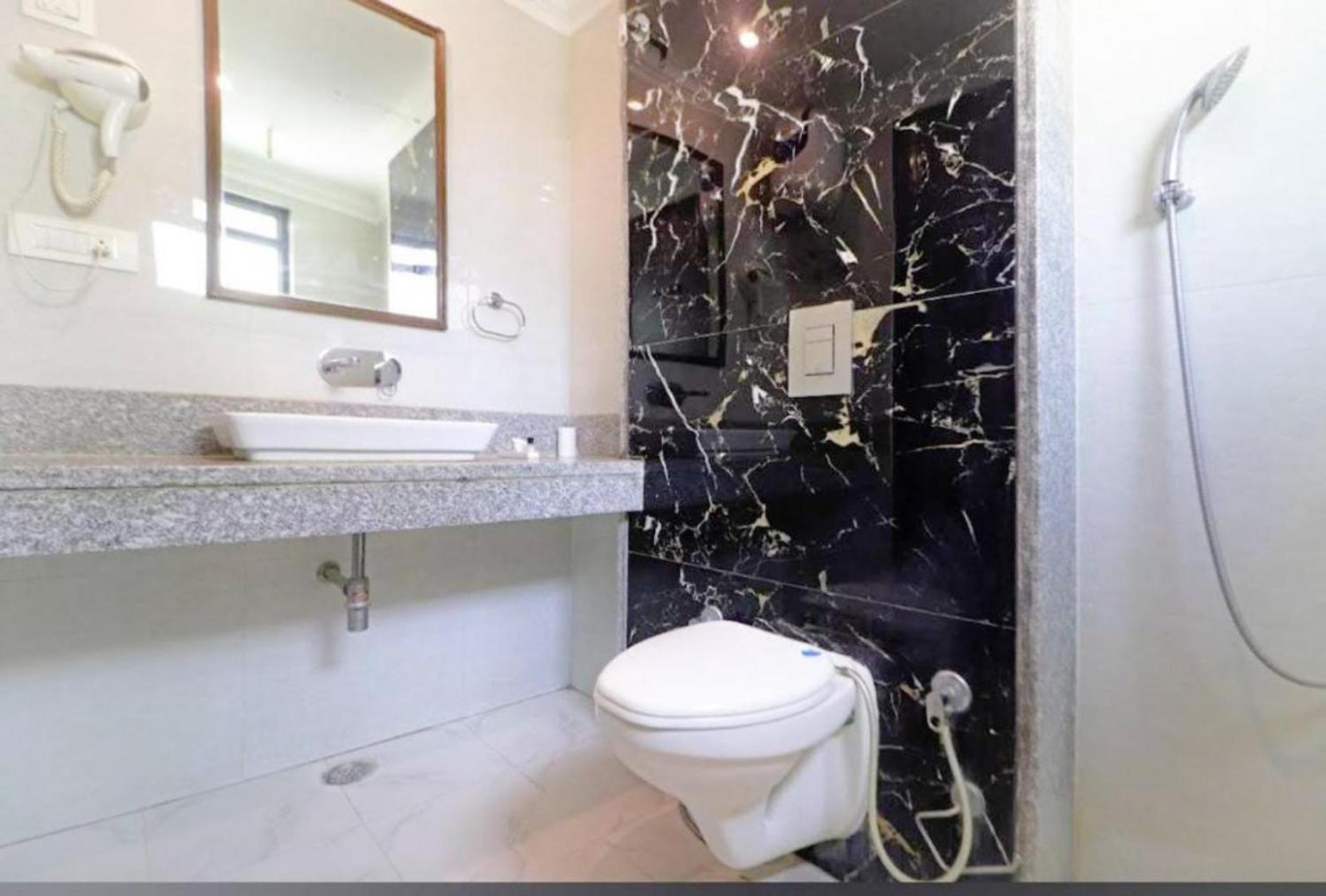 Hotel The Almora By Rs Global Near By Delhi International Airport With - Free Airport Drop New Delhi Extérieur photo