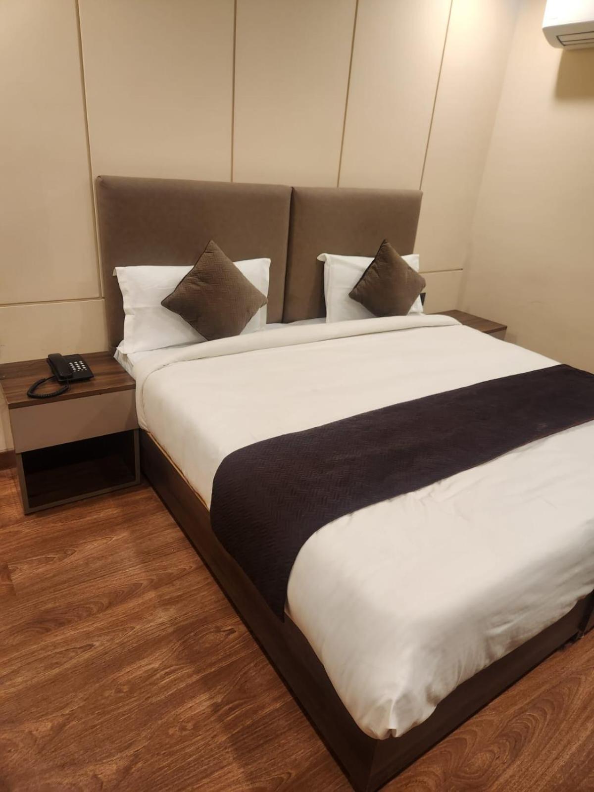 Hotel The Almora By Rs Global Near By Delhi International Airport With - Free Airport Drop New Delhi Extérieur photo