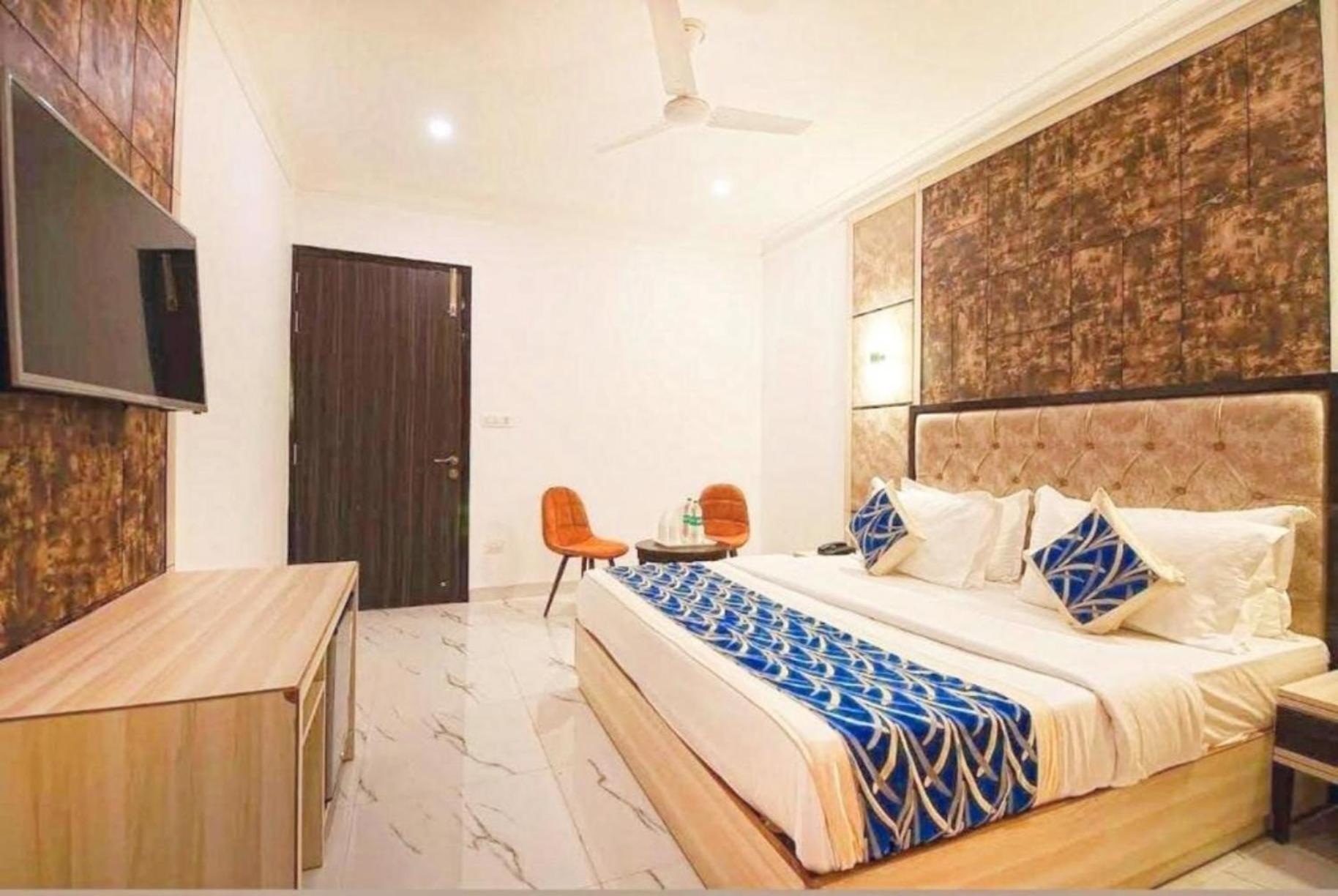 Hotel The Almora By Rs Global Near By Delhi International Airport With - Free Airport Drop New Delhi Extérieur photo