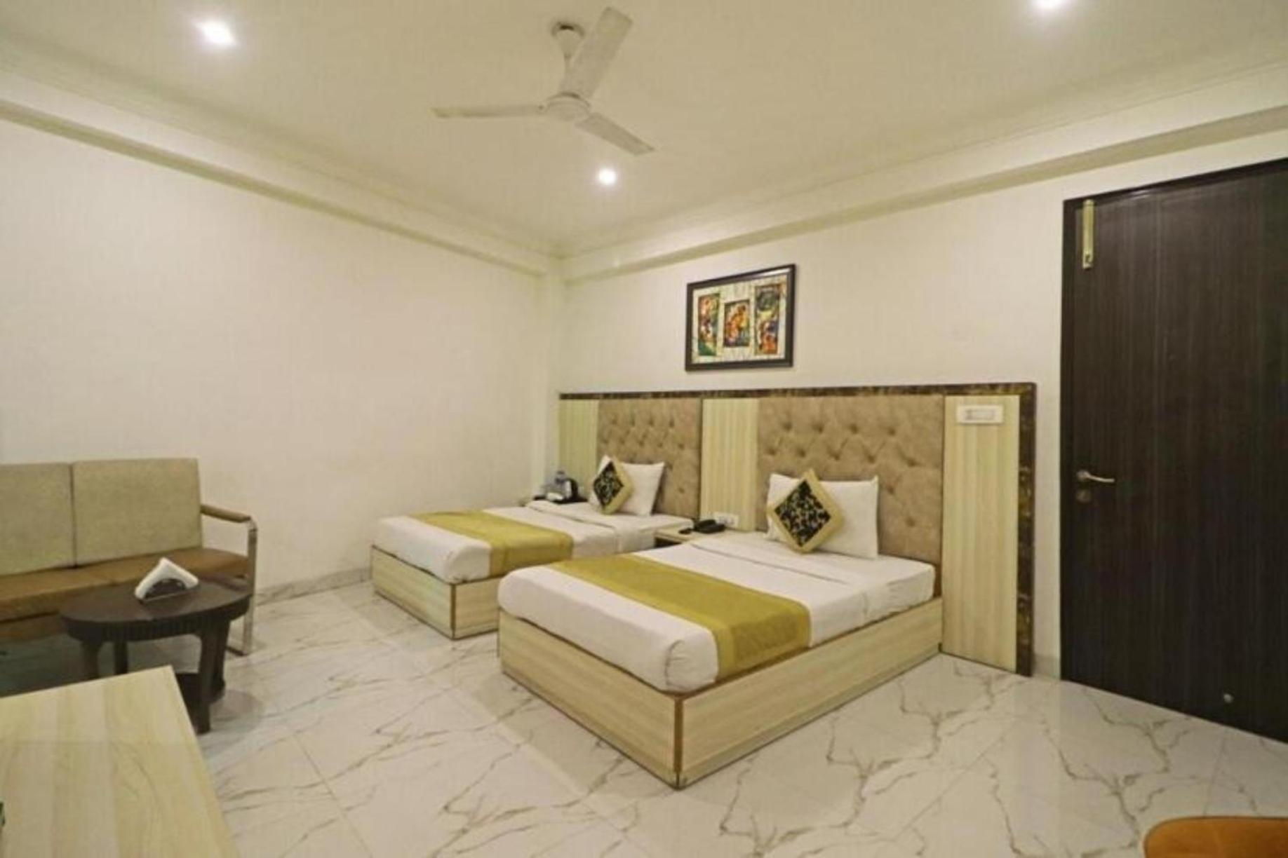 Hotel The Almora By Rs Global Near By Delhi International Airport With - Free Airport Drop New Delhi Extérieur photo